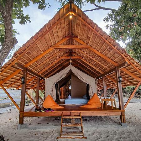 Lihaga Island & Beach Club Serai ภายนอก รูปภาพ
