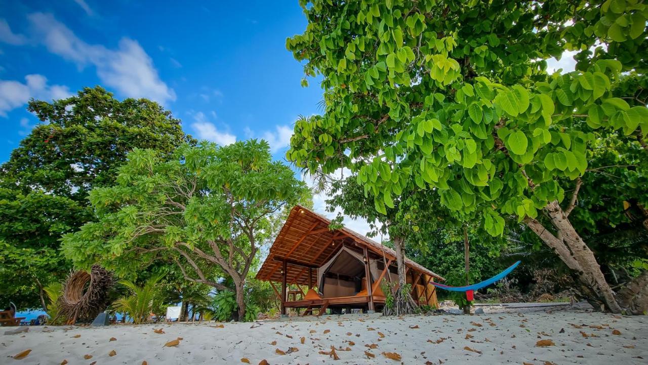 Lihaga Island & Beach Club Serai ภายนอก รูปภาพ