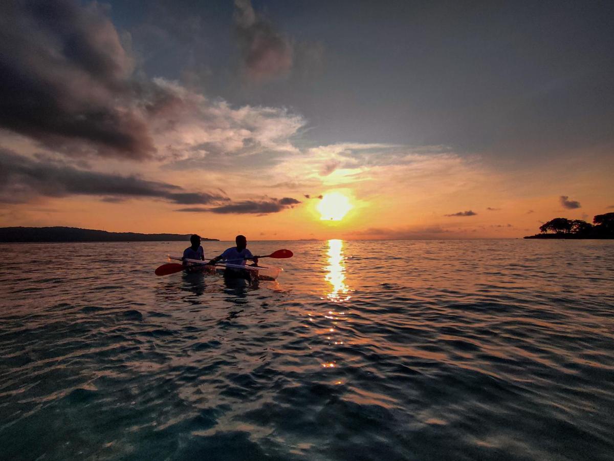 Lihaga Island & Beach Club Serai ภายนอก รูปภาพ